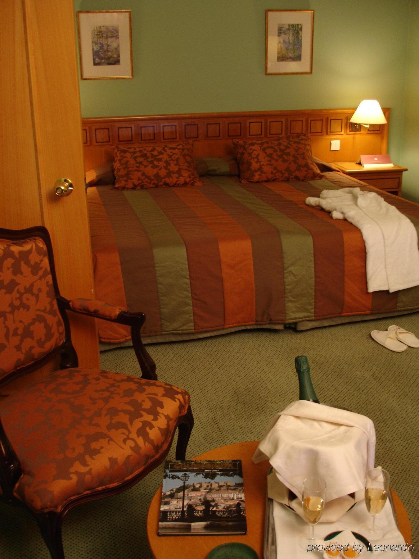 Hotel Dos Templarios Tomar Room photo